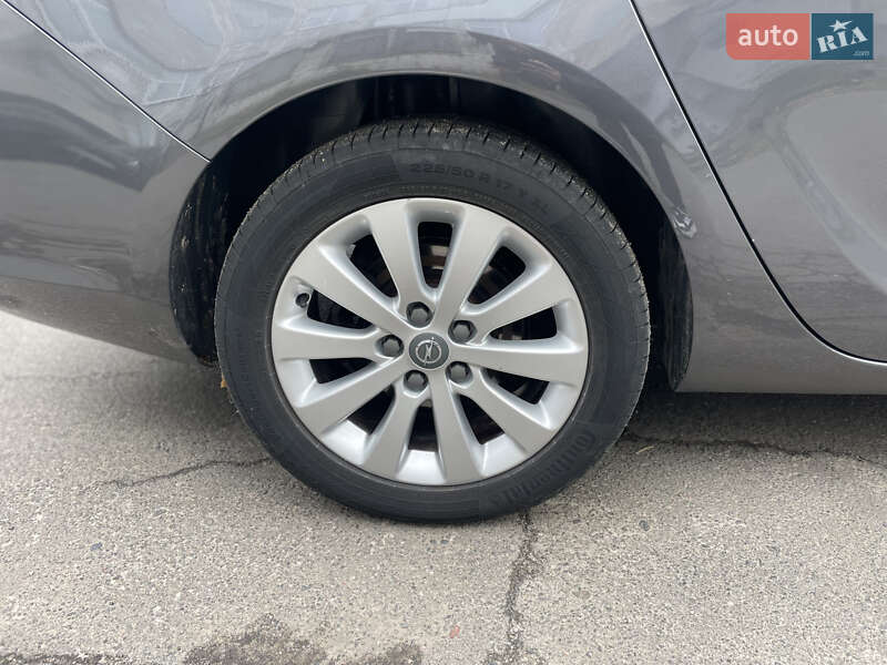 Универсал Opel Astra 2011 в Сумах