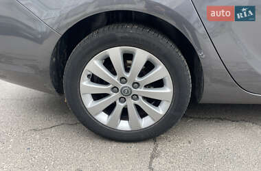 Универсал Opel Astra 2011 в 