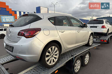 Хэтчбек Opel Astra 2010 в 