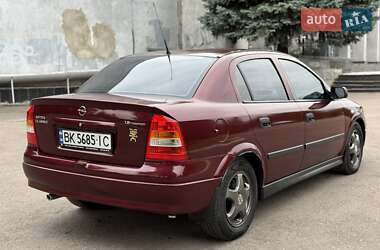 Седан Opel Astra 2008 в 