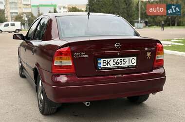 Седан Opel Astra 2008 в 