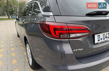Универсал Opel Astra 2016 в 