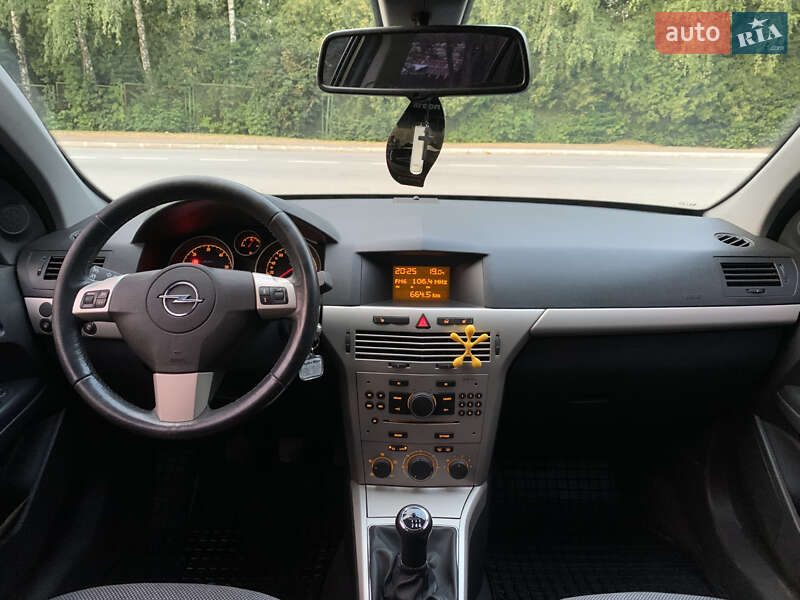 Универсал Opel Astra 2009 в Дрогобыче