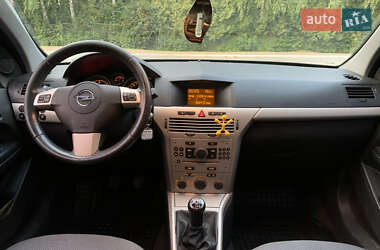 Универсал Opel Astra 2009 в 