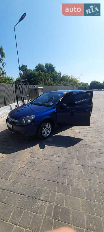 Хэтчбек Opel Astra 2006 в Городенке