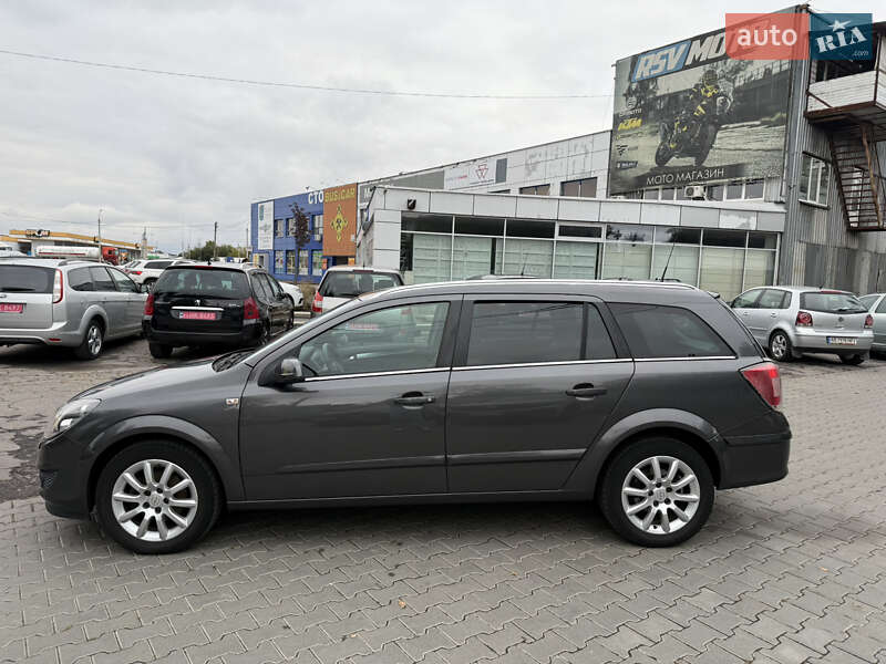 Универсал Opel Astra 2009 в Виннице