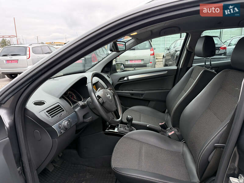 Универсал Opel Astra 2009 в Виннице