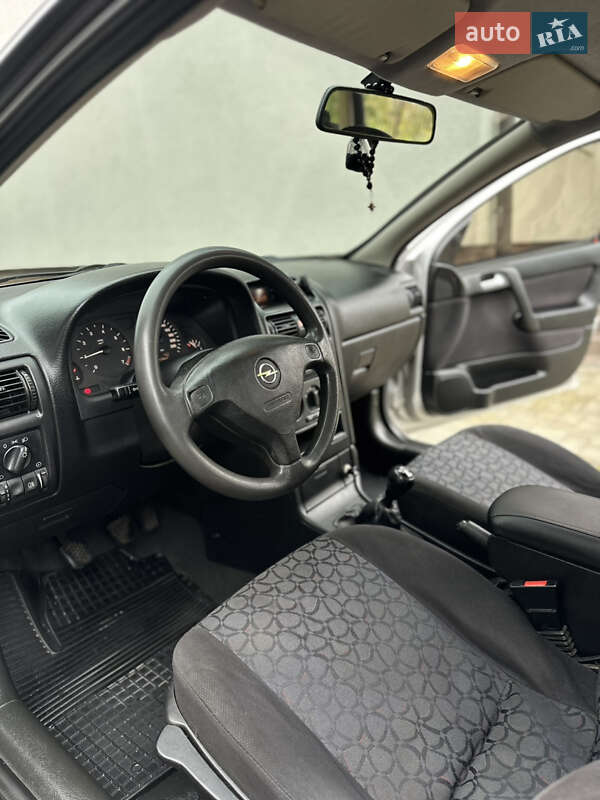 Универсал Opel Astra 1999 в Львове