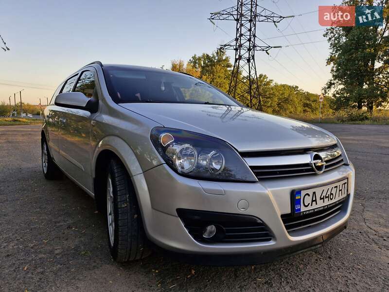 Универсал Opel Astra 2006 в 