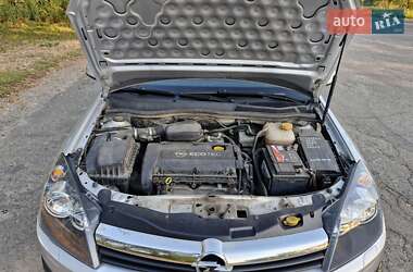 Универсал Opel Astra 2006 в 