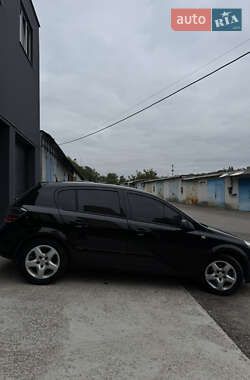 Хэтчбек Opel Astra 2008 в 