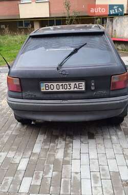 Хетчбек Opel Astra 1993 в  фото 8 Хетчбек Opel Astra 1993 в