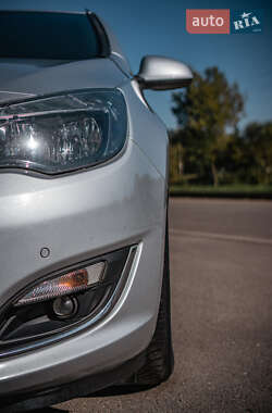 Универсал Opel Astra 2014 в 