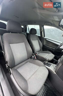 Универсал Opel Astra 2005 в 