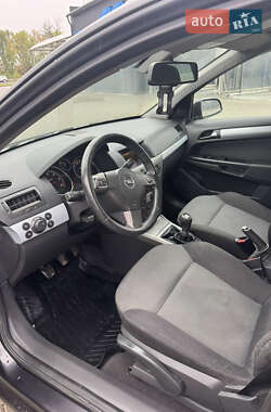 Универсал Opel Astra 2005 в 