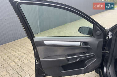 Универсал Opel Astra 2005 в 