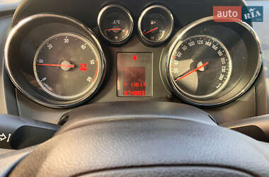 Универсал Opel Astra 2011 в 