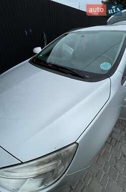 Универсал Opel Astra 2011 в 