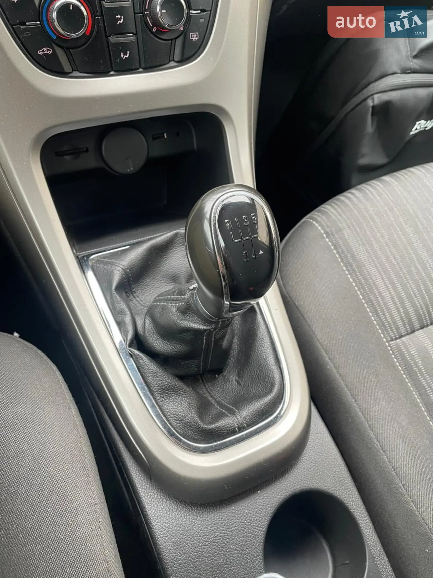 2011 Opel Astra - мініатюра 41