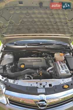 Универсал Opel Astra 2009 в 