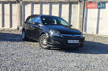 Хэтчбек Opel Astra 2009 в Звягеле