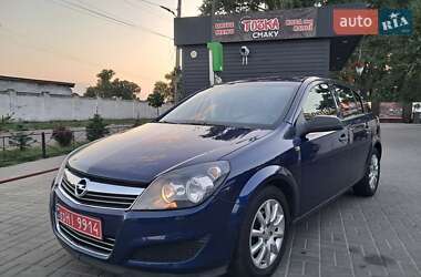 Хэтчбек Opel Astra 2009 в 