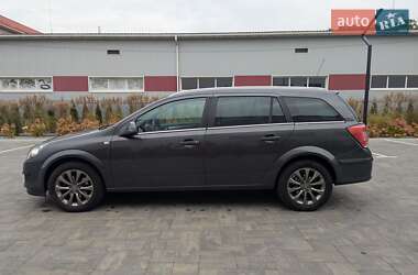 Универсал Opel Astra 2011 в 