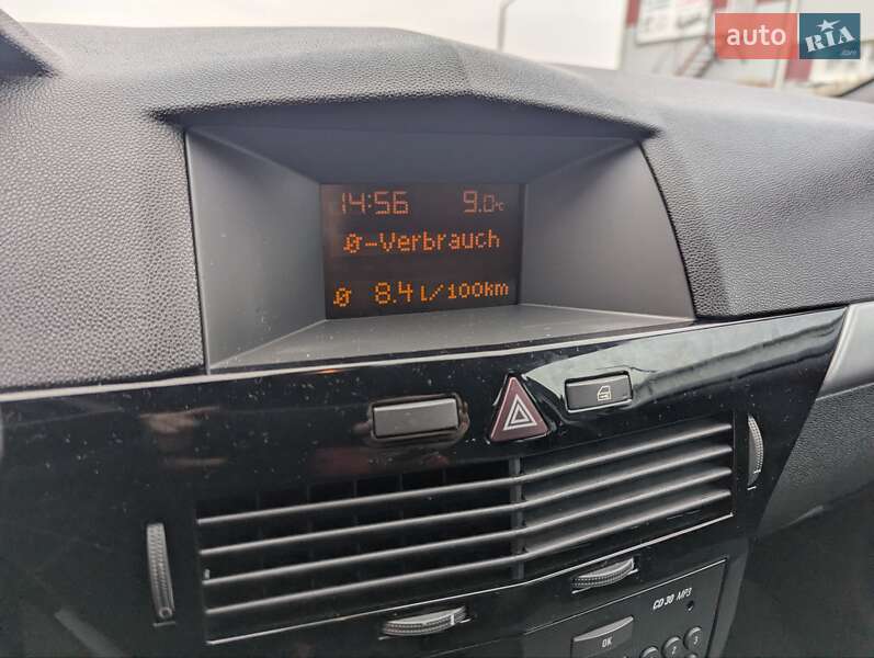 Универсал Opel Astra 2011 в Луцке