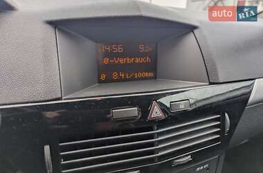 Универсал Opel Astra 2011 в 