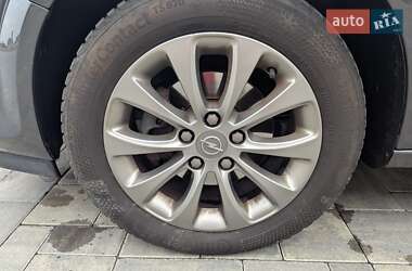 Универсал Opel Astra 2011 в 