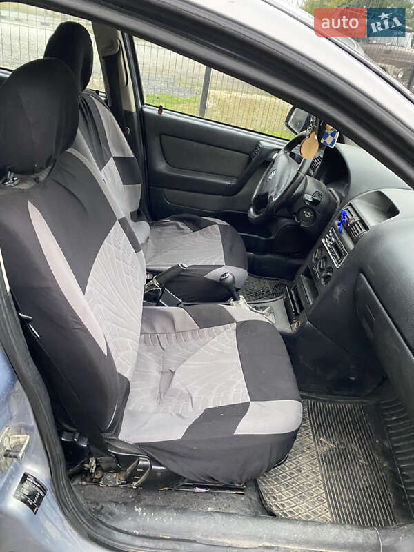 Универсал Opel Astra 2003 в Иршаве