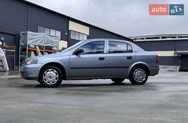 Седан Opel Astra 2009 в 