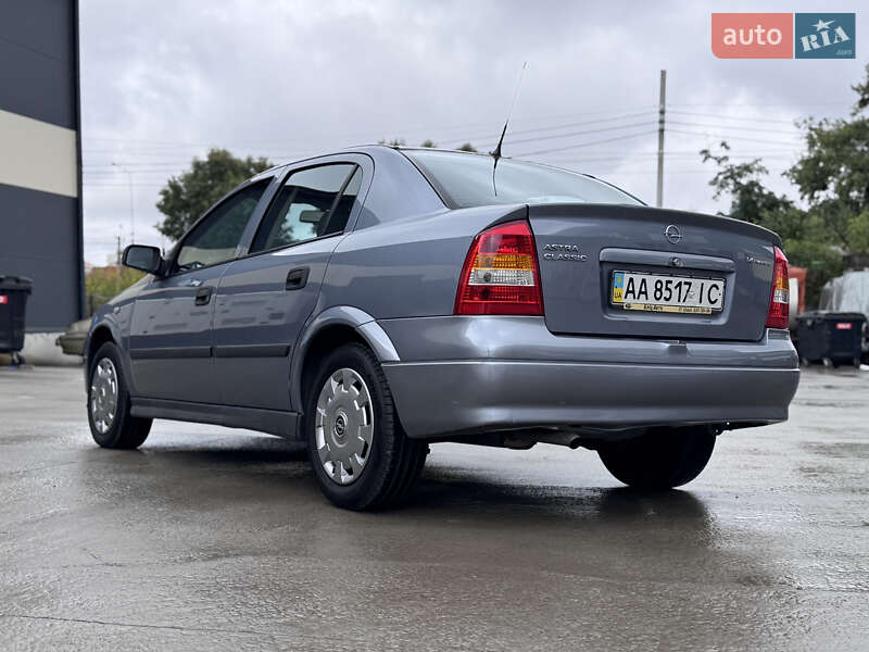 Седан Opel Astra 2009 в Киеве