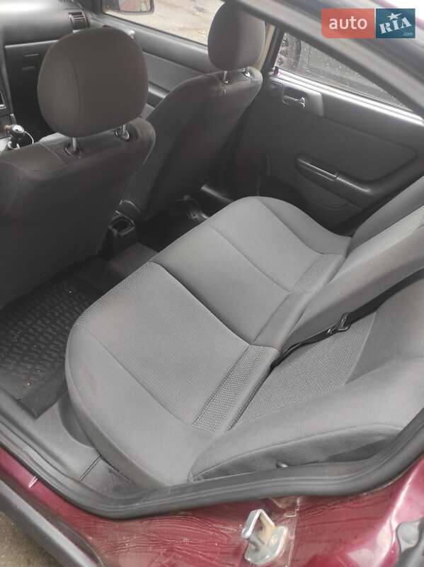 Седан Opel Astra 2007 в Сумах