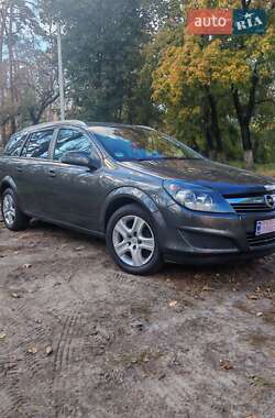 Универсал Opel Astra 2010 в Харькове
