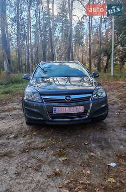 Универсал Opel Astra 2010 в 