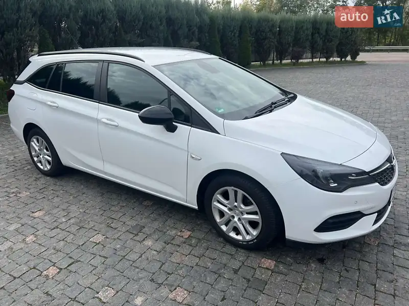 Opel Astra 2021