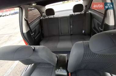 Купе Opel Astra 2003 в  фото 18 Купе Opel Astra 2003 в