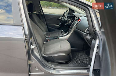 Универсал Opel Astra 2010 в 