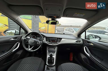 Универсал Opel Astra 2017 в 