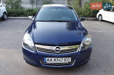 Хэтчбек Opel Astra 2007 в Киеве