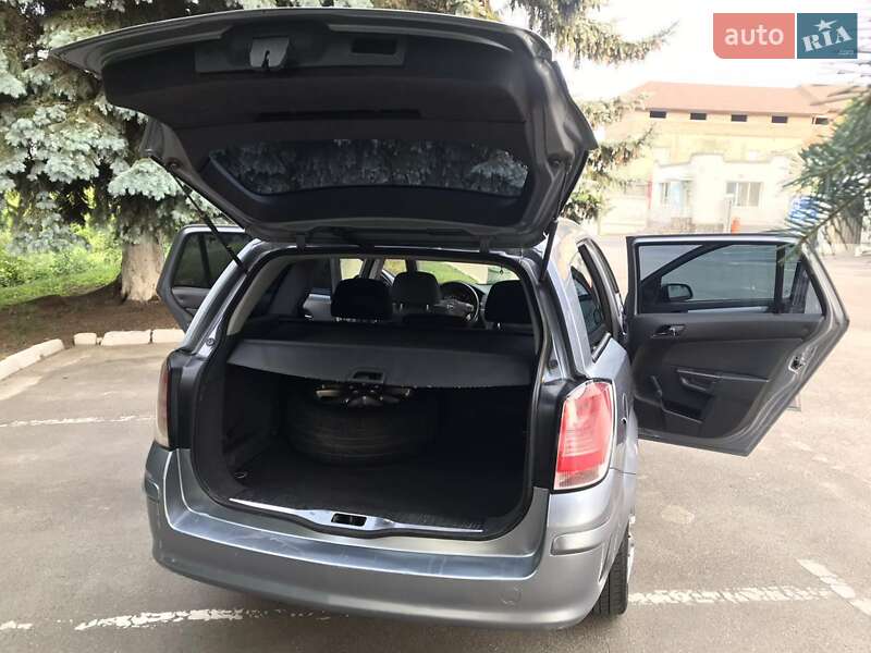 Универсал Opel Astra 2005 в Хмельницком