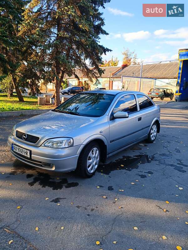 Хэтчбек Opel Astra 2002 в Харькове