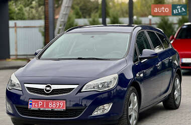 Универсал Opel Astra 2011 в Виннице