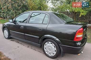 Седан Opel Astra 2008 в 