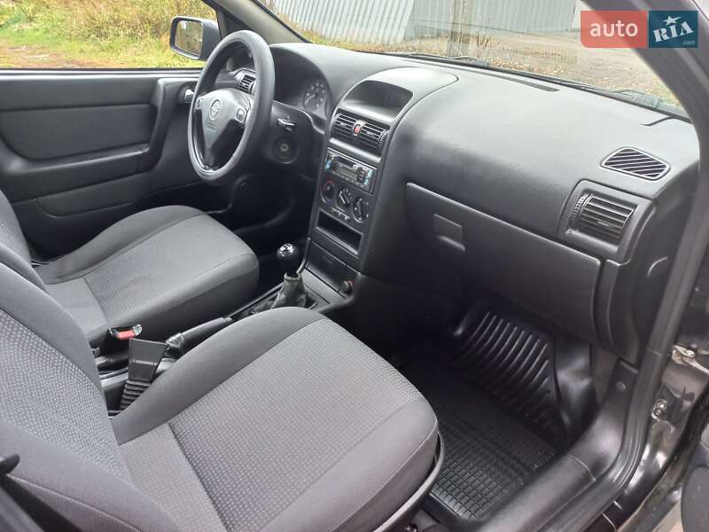 Седан Opel Astra 2008 в Шостке