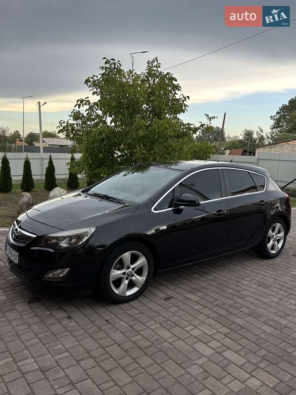 Хэтчбек Opel Astra 2010 в Ивано-Франковске фото 3 Хэтчбек Opel Astra 2010 в Ивано-Франковске