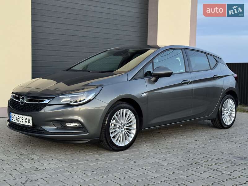 Хетчбек Opel Astra 2018 в Стрию