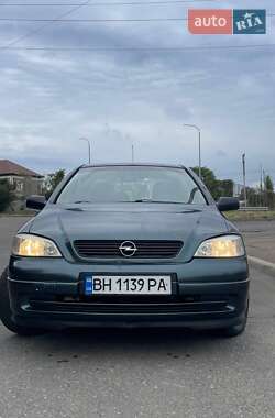 Седан Opel Astra 2004 в Одесі
