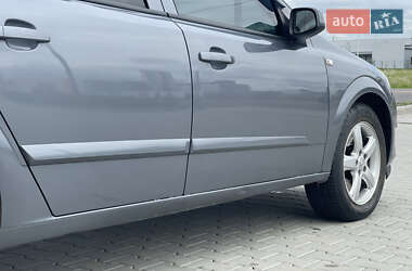 Универсал Opel Astra 2007 в 